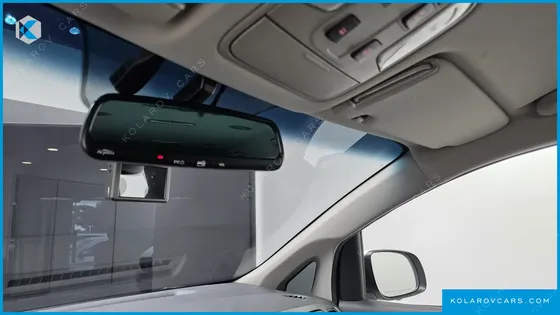 KIA CARNIVAL 9-SEATER PRESTIGE