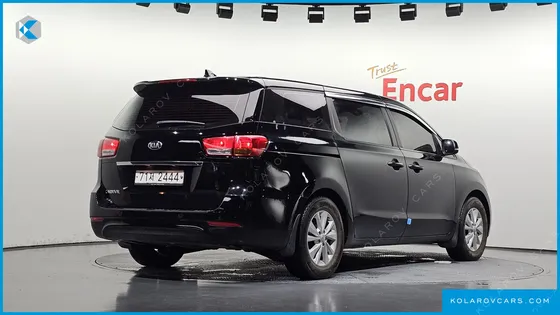 KIA CARNIVAL 11-SEATER DELUXE