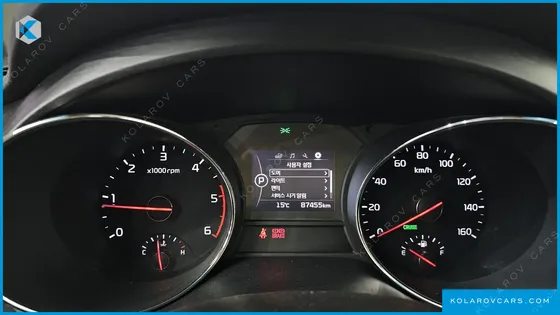 KIA CARNIVAL 11-SEATER DELUXE