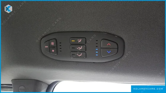 KIA CARNIVAL 11-SEATER DELUXE