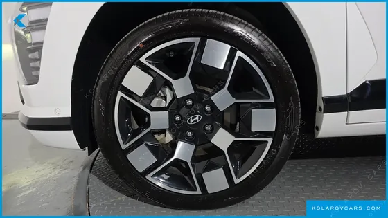HYUNDAI KONA LONG RANGE