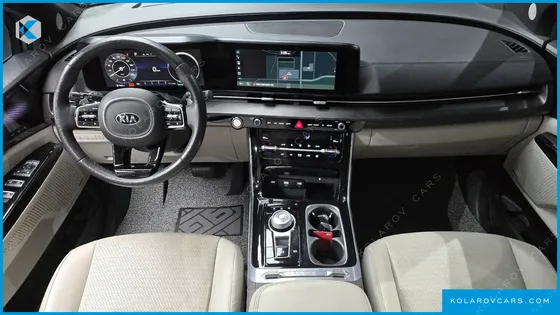 KIA CARNIVAL DIESEL 9-SEATER SIGNATURE