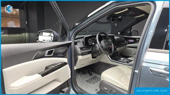KIA CARNIVAL DIESEL 9-SEATER SIGNATURE