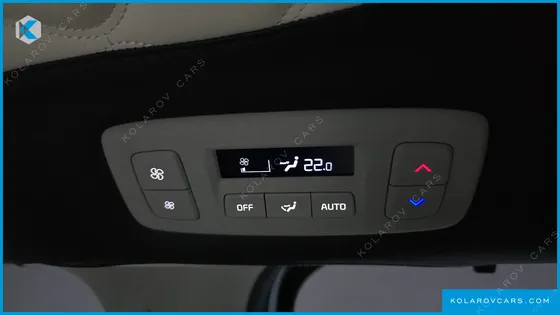 KIA CARNIVAL DIESEL 9-SEATER SIGNATURE