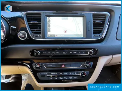 KIA CARNIVAL GASOLINE 9-SEATER HI-LIMOUSINE