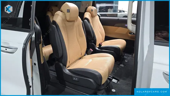 KIA CARNIVAL GASOLINE 9-SEATER SIGNATURE