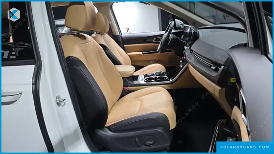 KIA CARNIVAL GASOLINE 9-SEATER SIGNATURE