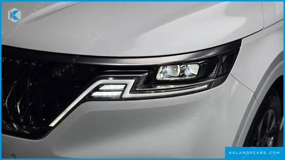 KIA CARNIVAL GASOLINE 9-SEATER SIGNATURE