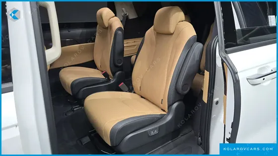 KIA CARNIVAL GASOLINE 9-SEATER SIGNATURE