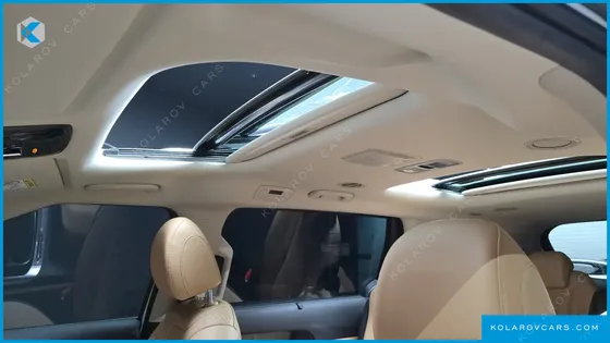 KIA CARNIVAL GASOLINE 9-SEATER SIGNATURE