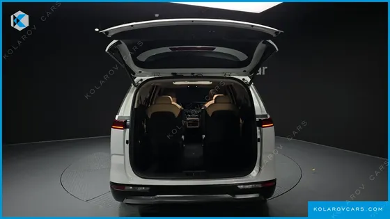 KIA CARNIVAL GASOLINE 9-SEATER SIGNATURE