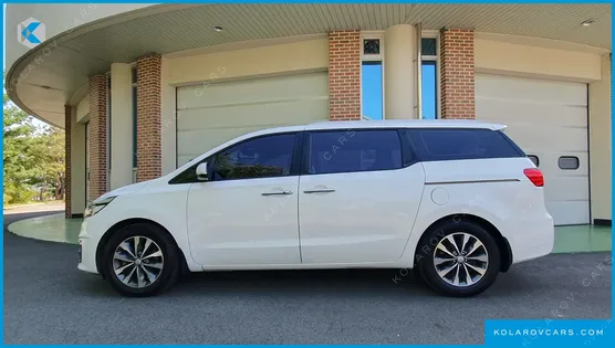 KIA CARNIVAL 9-SEATER LUXURY