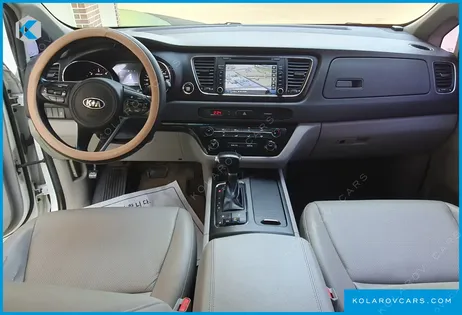 KIA CARNIVAL 9-SEATER LUXURY