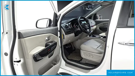 KIA CARNIVAL 9-SEATER PRESTIGE