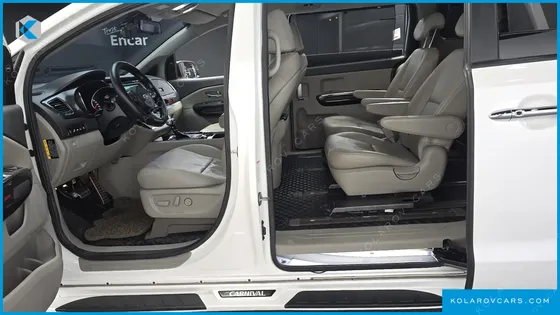 KIA CARNIVAL 9-SEATER PRESTIGE
