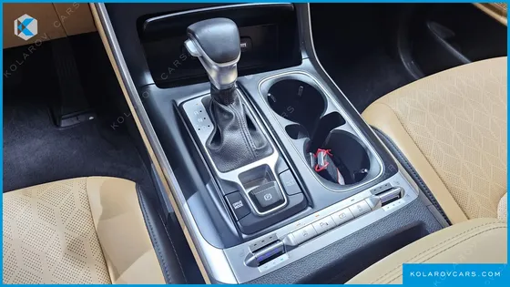 KIA CARNIVAL DIESEL 9-SEATER PRESTIGE