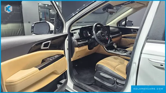 KIA CARNIVAL DIESEL 9-SEATER PRESTIGE