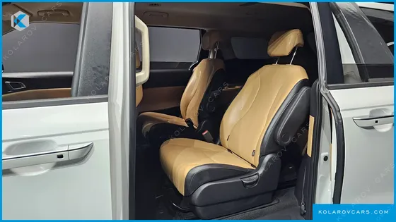 KIA CARNIVAL DIESEL 9-SEATER PRESTIGE