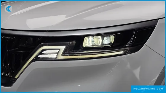 KIA CARNIVAL DIESEL 9-SEATER PRESTIGE