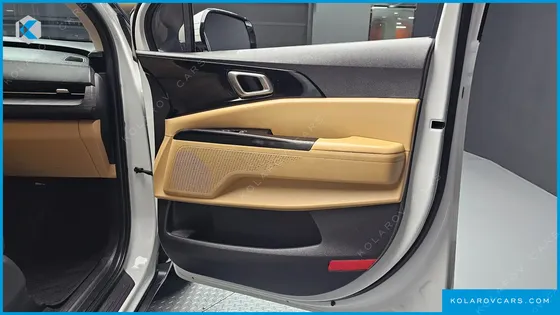 KIA CARNIVAL DIESEL 9-SEATER PRESTIGE