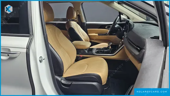 KIA CARNIVAL DIESEL 9-SEATER PRESTIGE
