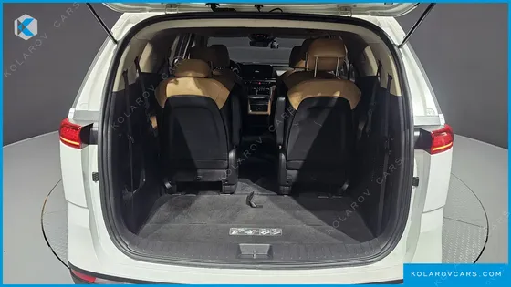 KIA CARNIVAL DIESEL 9-SEATER PRESTIGE