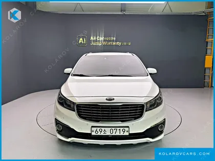 KIA CARNIVAL 9-SEATER NOBLESSE