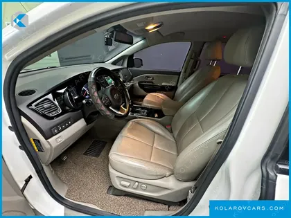 KIA CARNIVAL 9-SEATER NOBLESSE