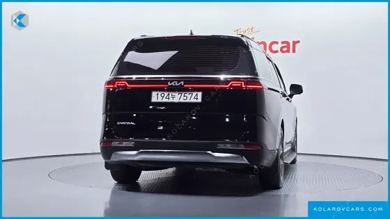 KIA CARNIVAL GASOLINE 7-SEATER SIGNATURE