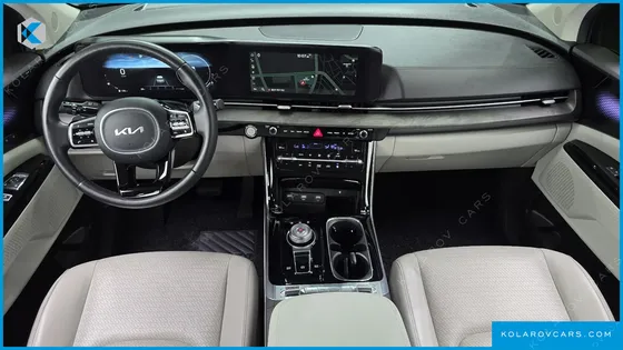 KIA CARNIVAL GASOLINE 7-SEATER SIGNATURE