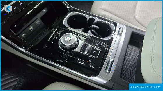 KIA CARNIVAL GASOLINE 7-SEATER SIGNATURE