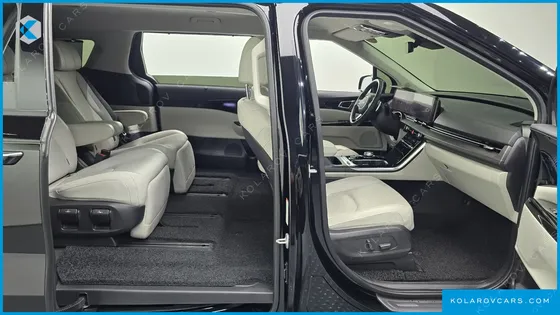 KIA CARNIVAL GASOLINE 7-SEATER SIGNATURE