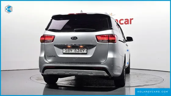 KIA CARNIVAL 9-SEATER LUXURY