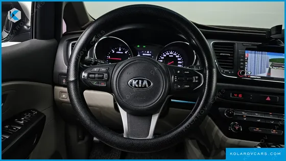 KIA CARNIVAL 9-SEATER LUXURY