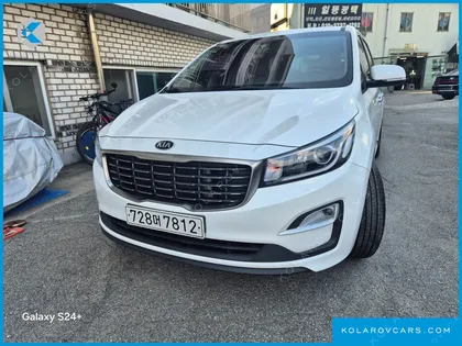 KIA CARNIVAL 11-SEATER DELUXE