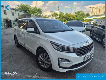 KIA CARNIVAL 11-SEATER DELUXE