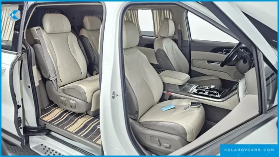 KIA CARNIVAL GASOLINE 7-SEATER HI-LIMOUSINE