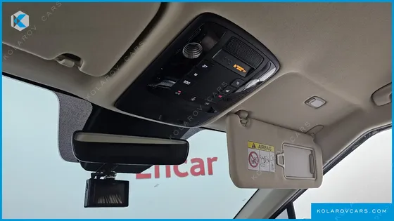 KIA CARNIVAL GASOLINE 7-SEATER HI-LIMOUSINE