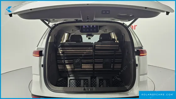 KIA CARNIVAL GASOLINE 7-SEATER HI-LIMOUSINE