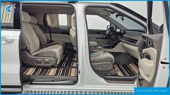 KIA CARNIVAL GASOLINE 7-SEATER HI-LIMOUSINE