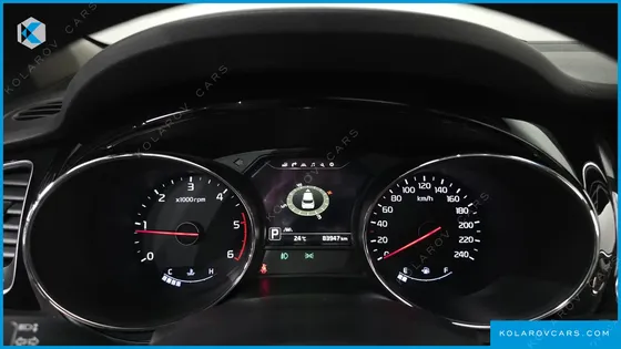 KIA CARNIVAL 9-SEATER NOBLESSE