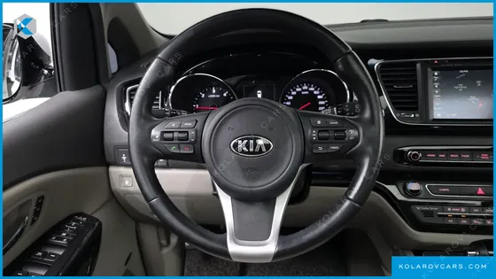 KIA CARNIVAL 9-SEATER NOBLESSE