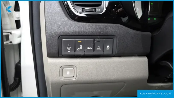 KIA CARNIVAL 9-SEATER NOBLESSE
