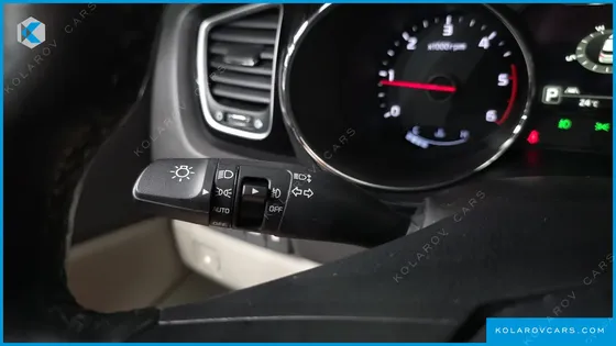 KIA CARNIVAL 9-SEATER NOBLESSE