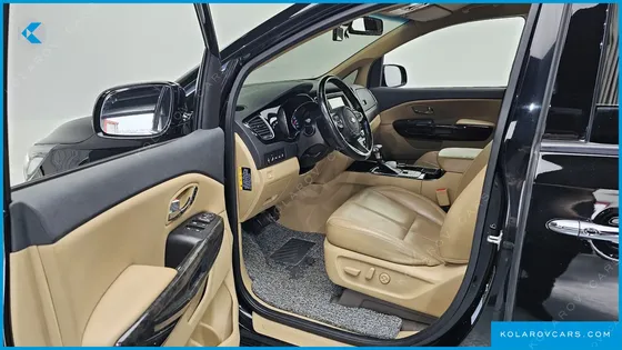 KIA CARNIVAL 9-SEATER HI-LIMOUSINE