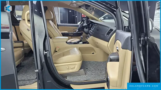 KIA CARNIVAL 9-SEATER HI-LIMOUSINE