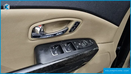 KIA CARNIVAL 9-SEATER HI-LIMOUSINE