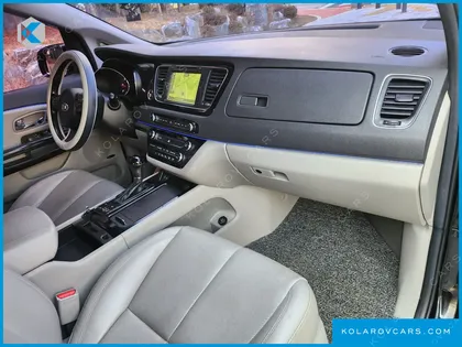 KIA CARNIVAL 9-SEATER NOBLESSE