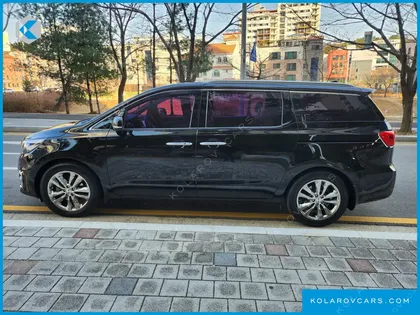 KIA CARNIVAL 9-SEATER NOBLESSE