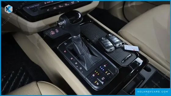 KIA CARNIVAL 9-SEATER PRESTIGE